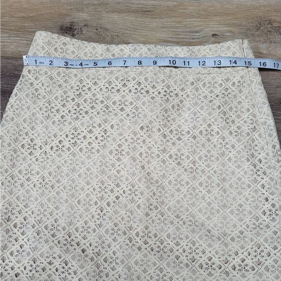 LOFT cream colored lace skirt size 2 - Picture 8 of 10